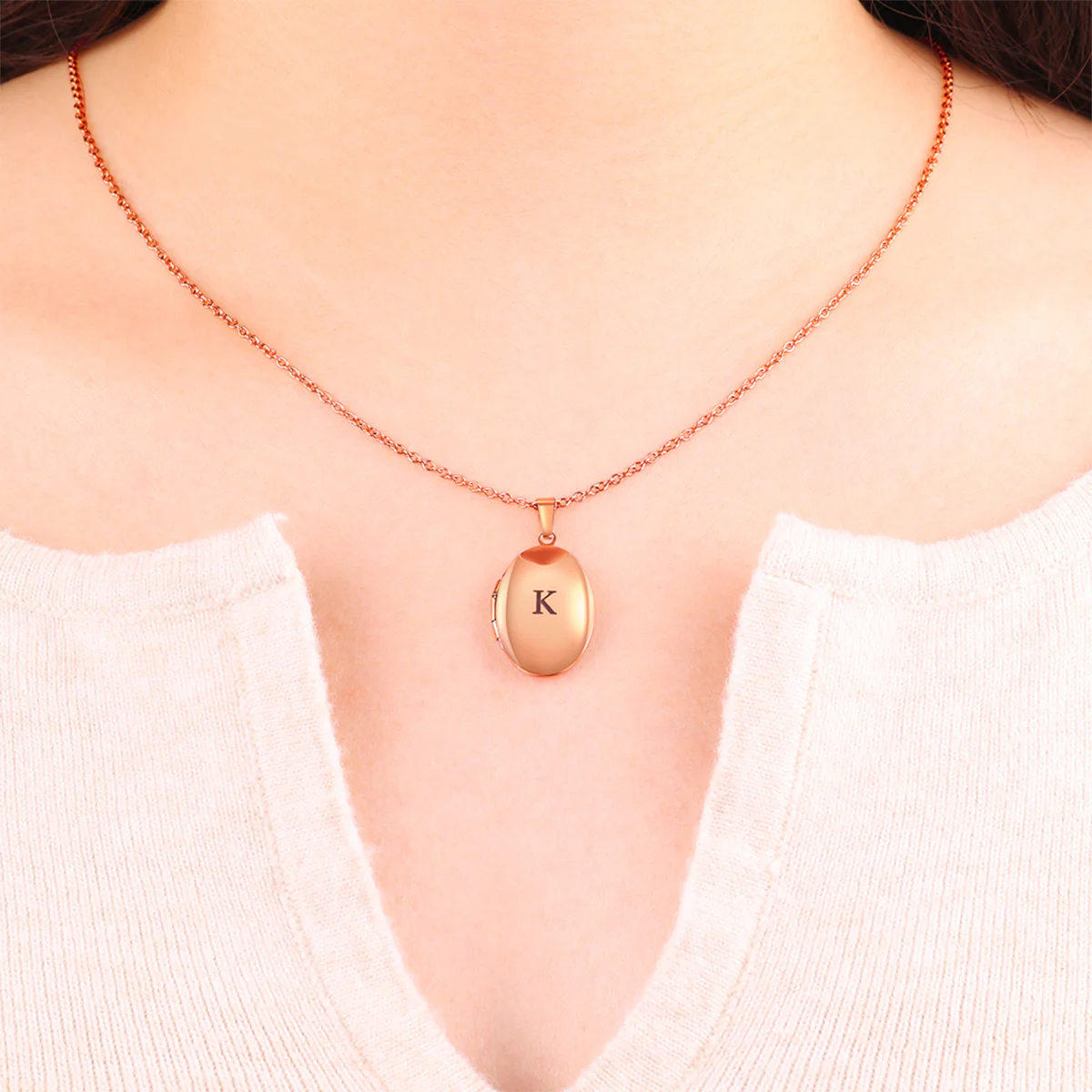 Engraved Oval Photo Locket Necklace - Image 10