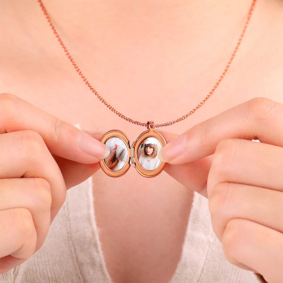 Engraved Oval Photo Locket Necklace - Image 6