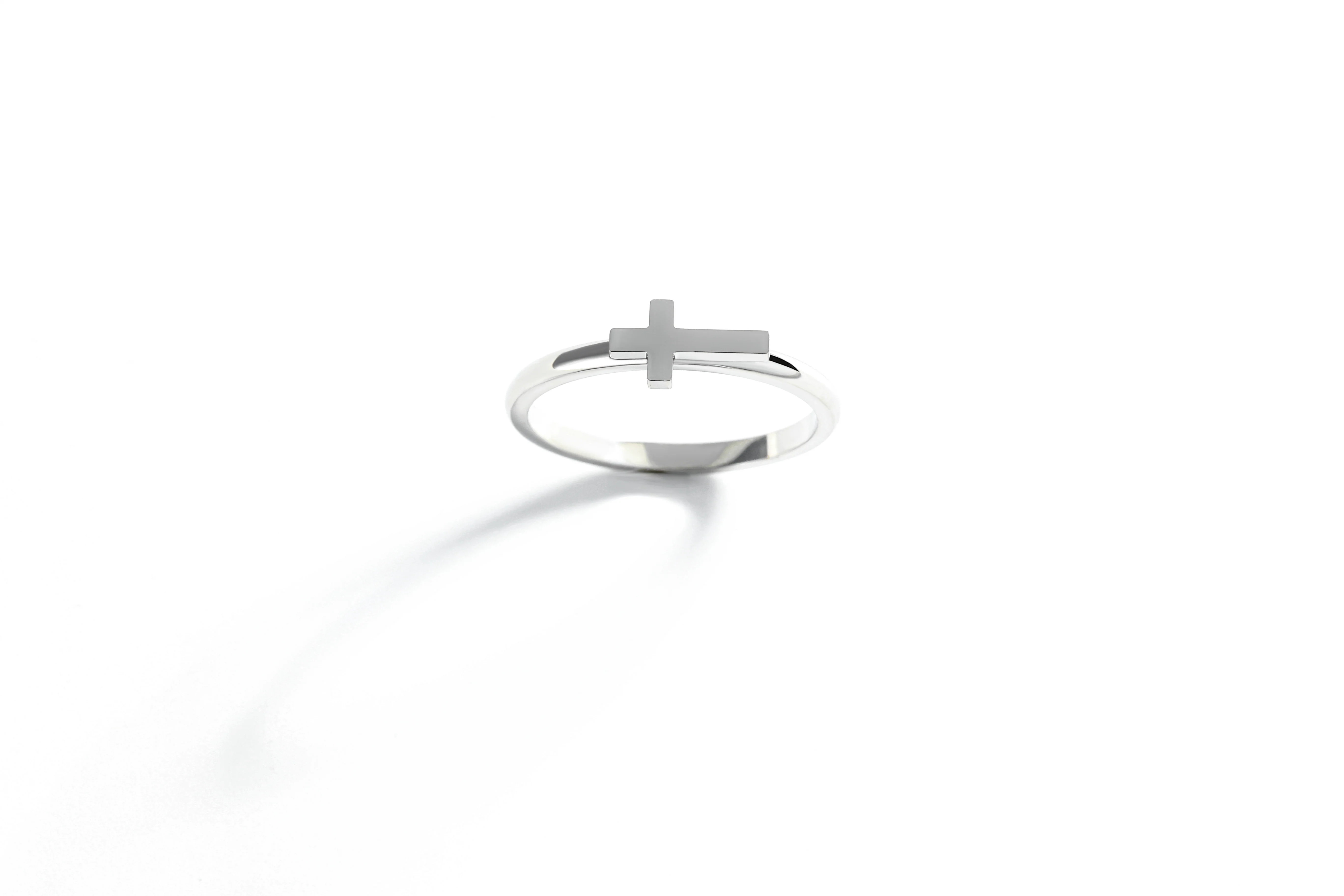 Horizon Cross Ring - Image 15