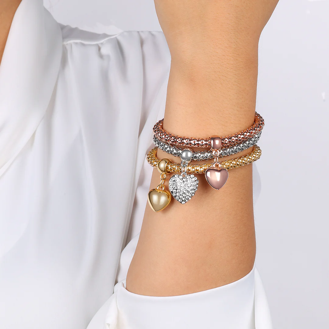 Solid Hearts Metal Bracelet - Image 24