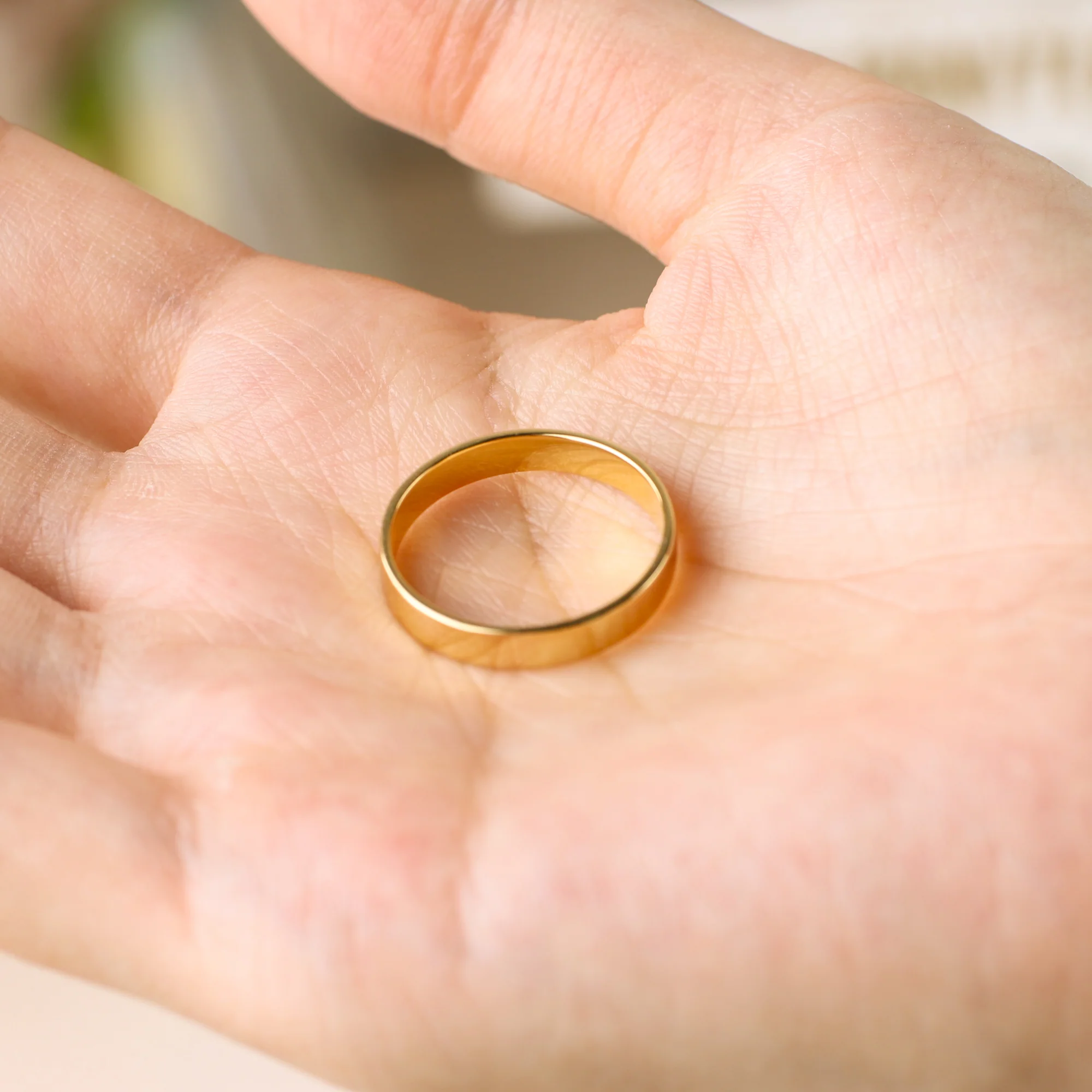The Timeless Band Ring - Image 7